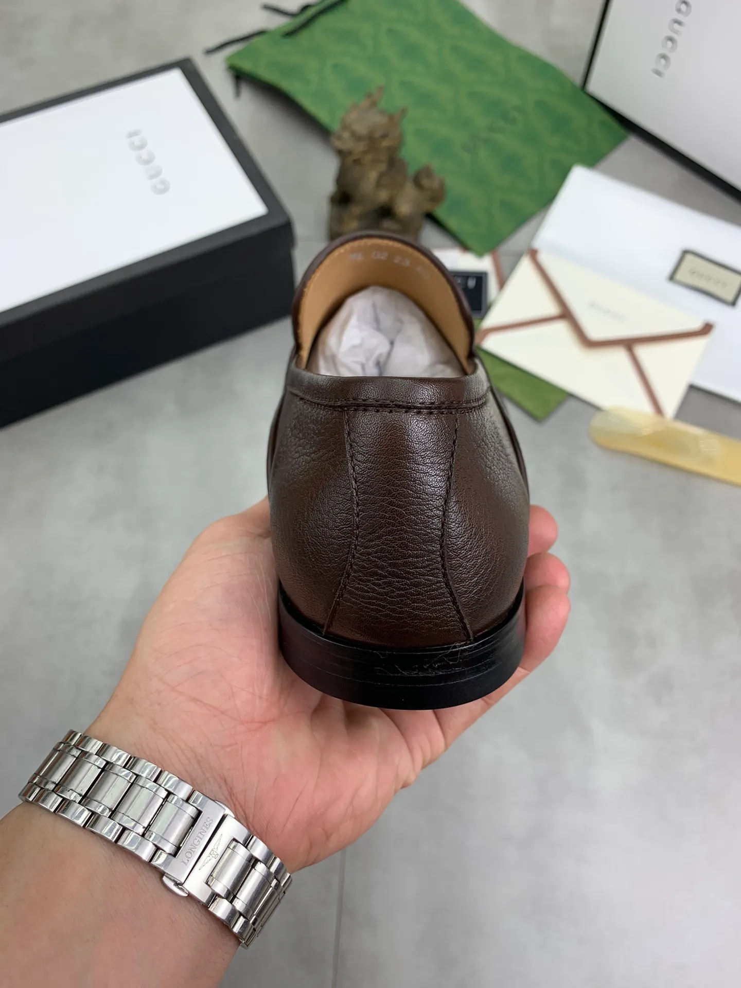 Men's shoes 💰P580 💰[New model] Genuine leather outsole series 🆘Water-dyed cow lining [GUCCI] Gucci leather shoes, top purchasing men's 2023 counters are on sale simultaneously, top-grade original calfskin imported from Italy ➕ first-layer cowhide lining) original factory special original sole, fine workmanship, impeccable 👍 You can go in and out of the counter at will; the real thing is super beautiful, code number: 38 to 45 black Brown 🉑️Choose a full set of packaging at the counter